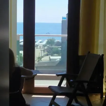 公寓 Central Beach Apartament *