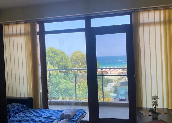 Central Beach Apartament 阳光海滩